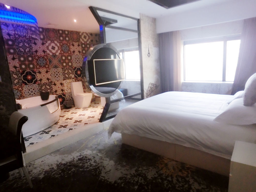 Yes Hotel Шанхай Екстериор снимка