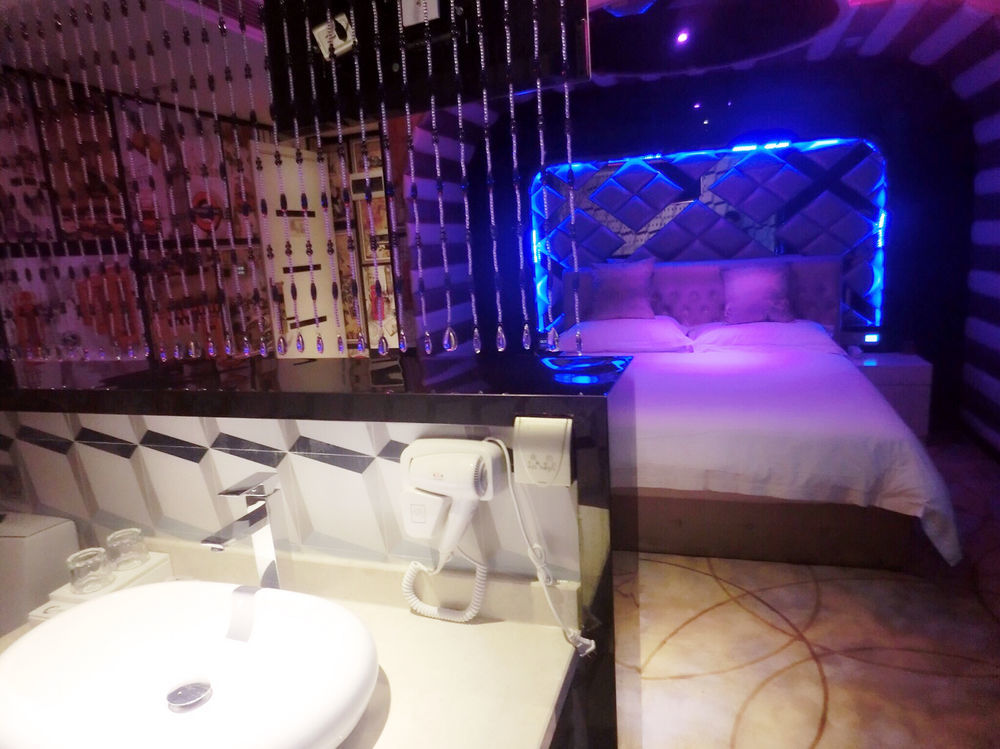 Yes Hotel Шанхай Екстериор снимка