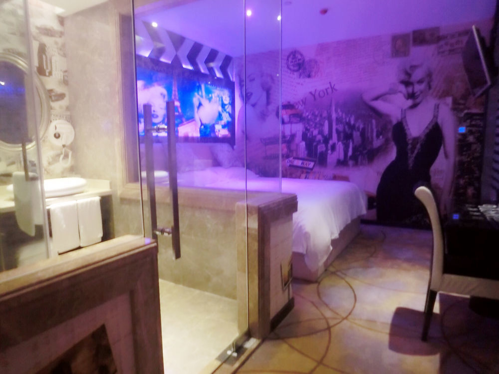 Yes Hotel Шанхай Екстериор снимка